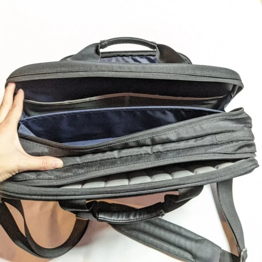 Brenthaven Elliot Deluxe Laptop Bag